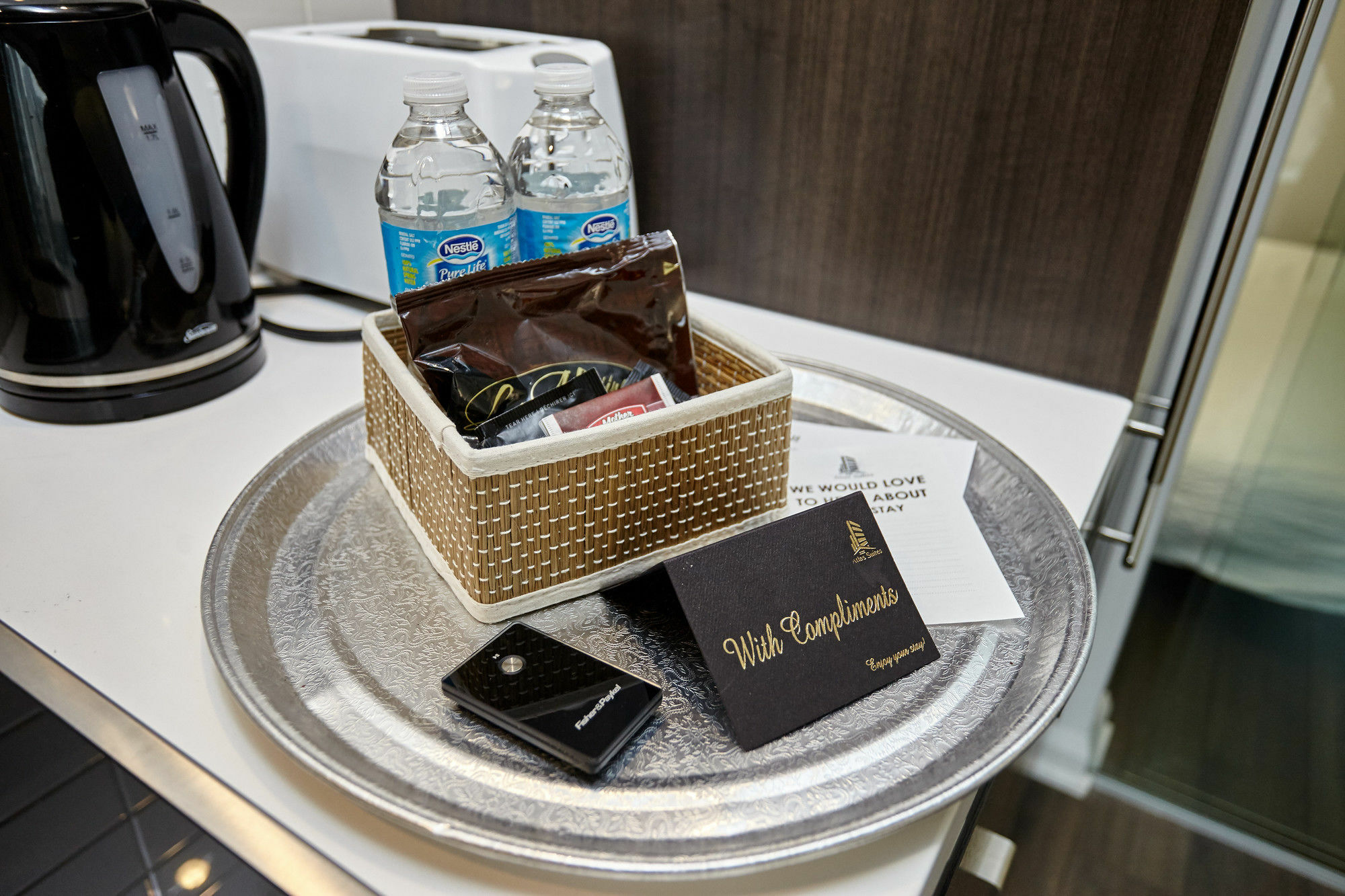 Atlas Suites - Yorkville Furnished Apartments تورونتو المظهر الخارجي الصورة
